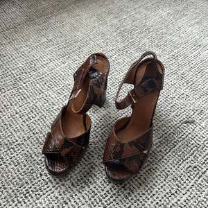 Scanlan & Theodore Platform Sandals, Size 37 EU